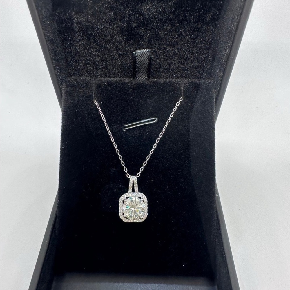 GRA Moissanite Diamond Necklace 2 Ct Pendant